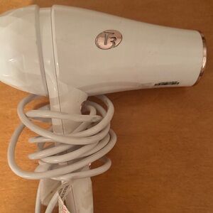 T3 White Hair Dryer